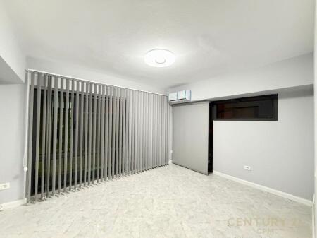 AMBIENTE PER UFFICI VICINO A PIAZZA SKENDERBEJ! 800 € /Mese