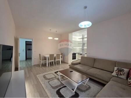 APARTAMENT 2+1+2 PER QIRA NE QENDER!