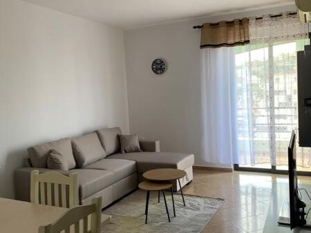 2+1 apartment for rent near Grand Gallery, Yzberisht