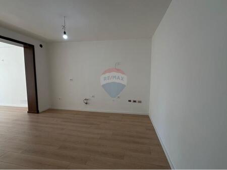apartament per shitje 1+1 tek margarita tutulani