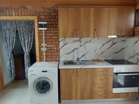 Studio apartment for rent United School