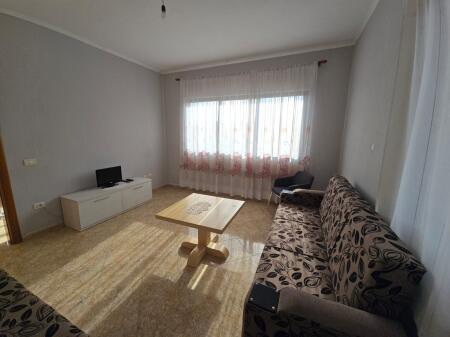 JEPET ME QERA KATI TRETE 2+1+2 I NJE VILE PRIVATE NE RRASHBULL DURRES