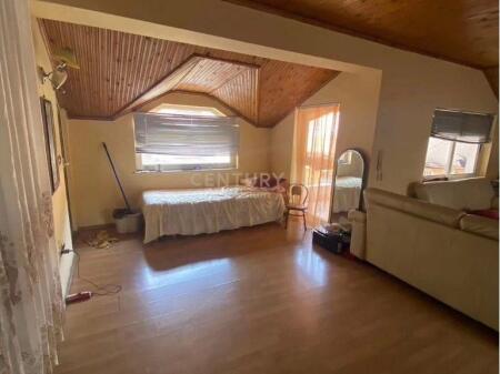 SI AFFITTA IL SECONDO PIANO DI UNA VILLA A BRRYL!