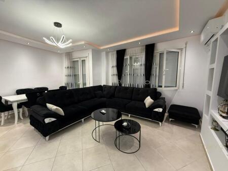 Appartamento 2+1+Posto Auto In Affitto al Lago Secco, Tirana - 800€ | 111.33 m²