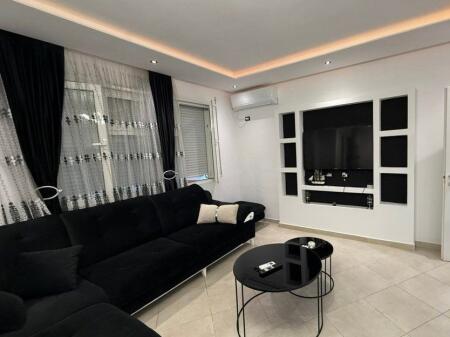 Appartamento 2+1+Posto Auto In Affitto al Lago Secco, Tirana - 800€ | 111.33 m²