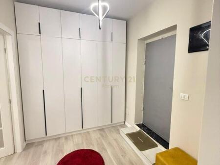  Appartamento 1+1 in Vendita – Vicino al Nuovo Bazaar, Tirana