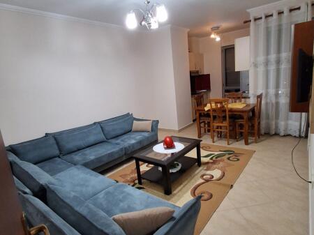 APARTAMENT ME QIRA TE FRESKU