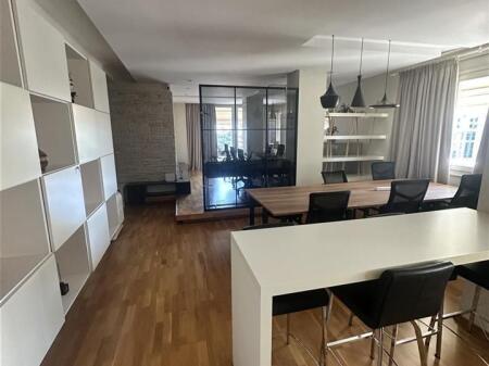 AMBIENTE SUPER PER UFFICIO IN AFFITTO A BLLOK TIRANA