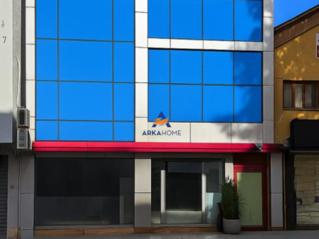 LOCALE COMMERCIALE IN AFFITTO 290 M2 "MYSLYM SHYRI, DIREZIONE DELLA POLIZIA" 4200 EURO