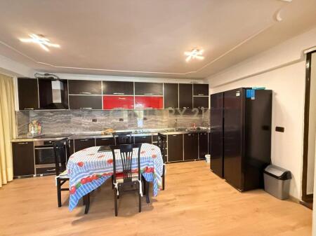  Shitet Apartament 2+1 – Myslym Shyri, Tiranë