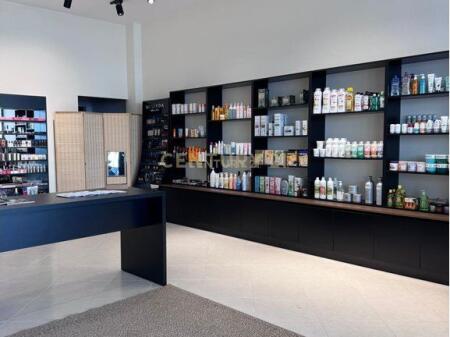 Locale in affitto presso Villa L 1, Vicino alla Strada!!!