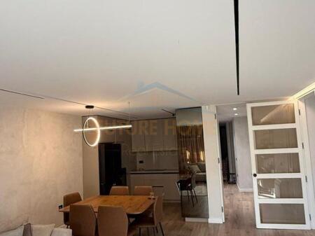 Shitet, Apartament 3+1+2+Depo+ 2 Poste Parkimi, Kopshti Botanik