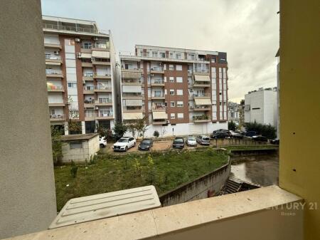  Elegant Apartment 2+1 with Parking Spot | Dry Lake, Tirana