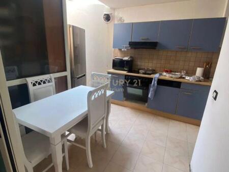SECOND FLOOR OF A VILLA FOR RENT IN BRRYL!