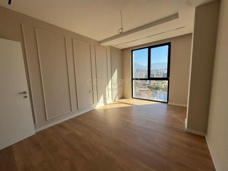  Shitet Apartament 2+1+2 – Rezidenca Golden Tower, Rruga Mine Peza