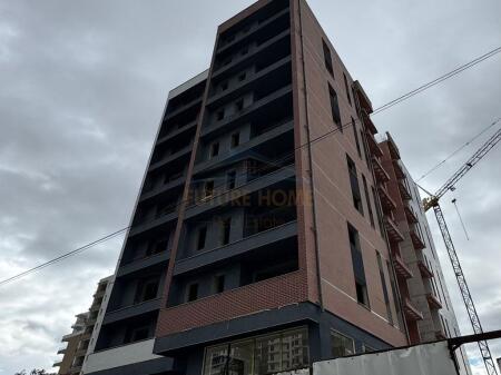 Shitet, Apartament 2+1+2, Fusha e Aviacionit, Tiranë.