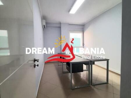 Ufficio in affitto, vicino a Toptani (ID 42611385)