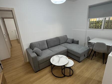 Shitet Apartament 2+1+2 Kodra e diellit ,Bill Klinton