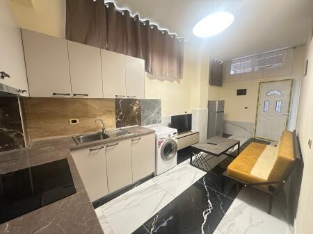 Ali Demi, Apartament 1+1 per qira