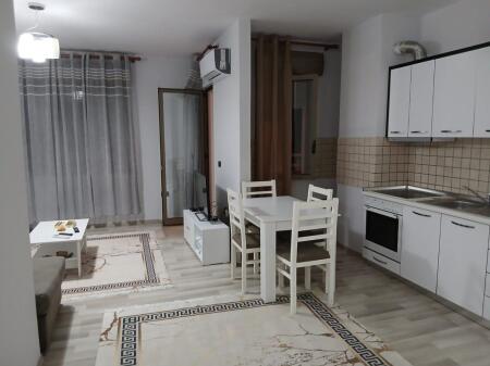 APPARTAMENTO 2+1 IN AFFITTO NEL CENTRO DI TIRANA! 700 € /Mese
