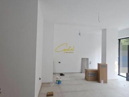 NEGOZIO IN AFFITTO 50 m2 DON BOSKO 50.000 LEKE