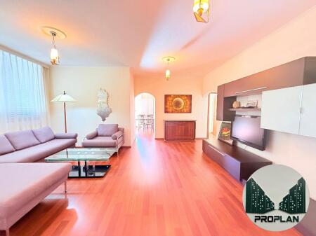 APARTAMENT DHE PARKIM NE BLLOK PER ZYRA OSE BANIM