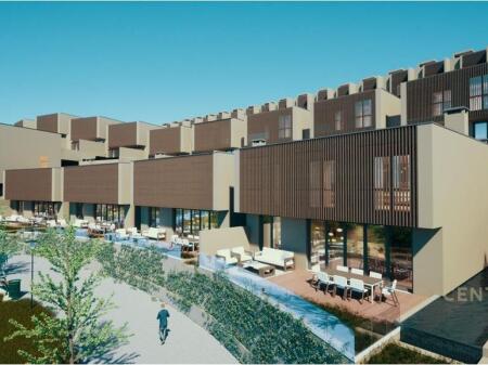 Tripleks me pishine private ne Swan Lake Residence, Farke