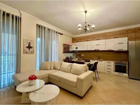 Apartment - For Rent - Liqeni i Thatë Street, Tirana