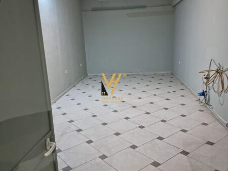 AFFITTASI MAGAZZINO 300 M2 A SELITE 1.000 EURO