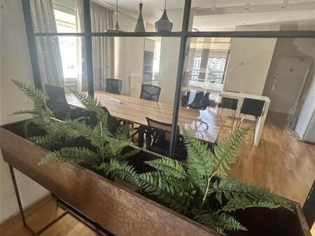  Ufficio Moderno in Affitto – Bllok, Tirana