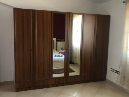 VILLA SU TRE PIANI 454M2 IN VENDITA "ISTITUTO, VICINO ALL'UNIVERSITÀ AGRARIA, TIRANA" 300.000 € (TRATTABILE)