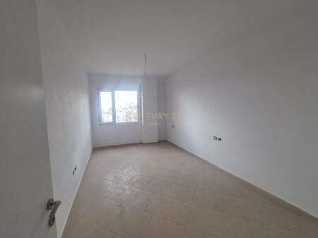 APARTAMENT 2+1 NE SHITJE, SHKOZE . 129800 Euro 129,800 € Sip. Totale  118m2