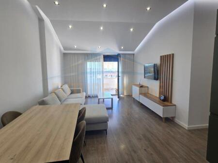 Affitto, Appartamento 2+1, Via Thesarit, Fresku, Tirana.