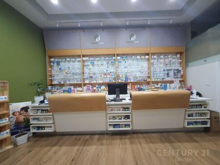 FARMACIA IN AFFITTO VICINO ALLA STRADA DEI KOSOVARI 850 € /Mese