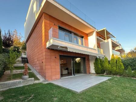 Villa in Affitto nella Residenza Olive Grove – Il Lusso e il Comfort che Meritate