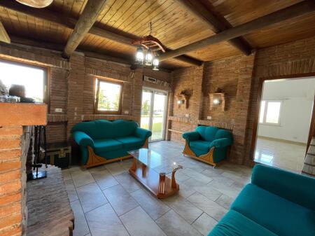 Apartment 3+1 for sale at Liqeni i Thate.