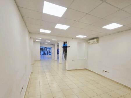 PREMISES FOR RENT 290 M2 MYSLYM SHYRI STREET 400,000 LEKE
