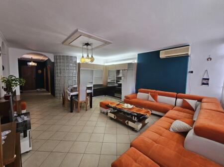 SHESIM APARTAMENT 3+1+2 TE RRUGA E KAVAJES ! 228,000 €