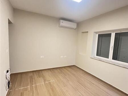 UFFICIO IN AFFITTO 50 M2 PIAZZA WILLSON 60.000 LEKE