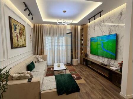 Shitet apartament 3+1+2 Oasis Residence Unaza e Re