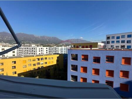 Apartament - Për Shitje - Kompleksi Mangalem