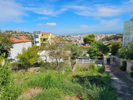  VENDESI VILLETTA SU DUE PIANI VILA E ZOGUT DURRES IN VENDITA