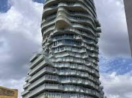 Apartament 2+1+2 te Tirana's Rock Qendër!
