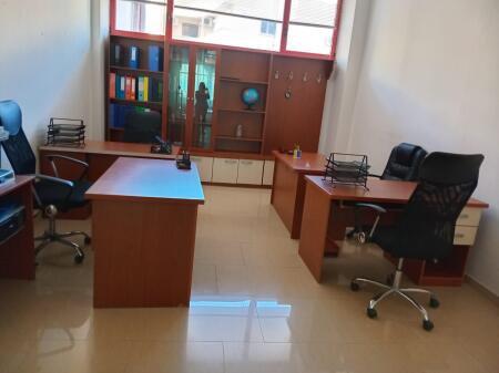 AFFITTASI 2 UFFICI PROFESSIONALI A VOLLGA