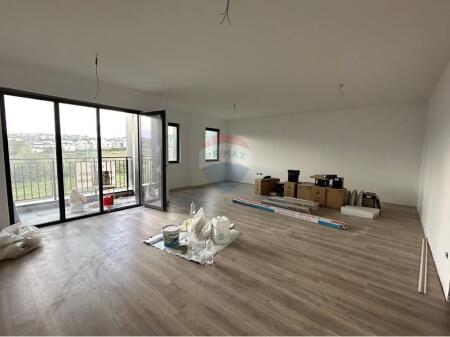 Shitet, Apartament 2+1 , Liqeni i Thatë