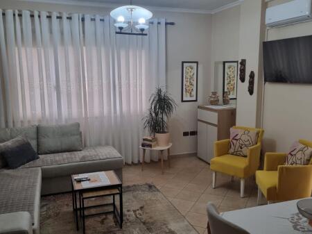 Appartamento 1+1+2 in affitto in Via Petro Nini Luarasi 60.000 Leke