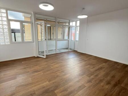 Shitet Apartament 2+1+2+Ballkon 218.000€ Rr. Haxhi Hysn Dalliu, Prokuroria, Tirane