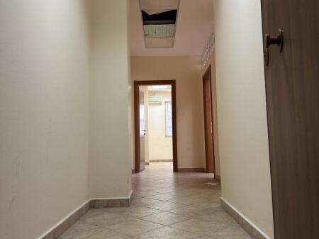  Ufficio in affitto nel centro di Tirana – 30 m dall'Hotel Plaza