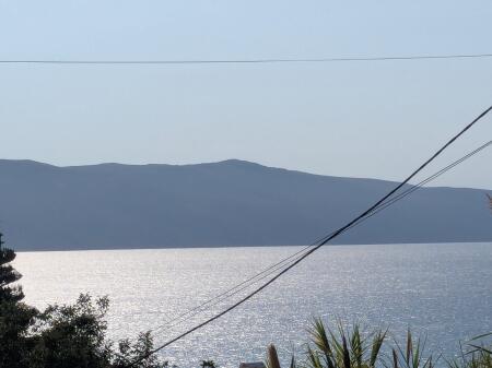 LOCALI COMMERCIALI IN VENDITA SUL LUNGOMARE DI VLORA