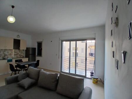 Apartament me qera 2+1 5 Maj